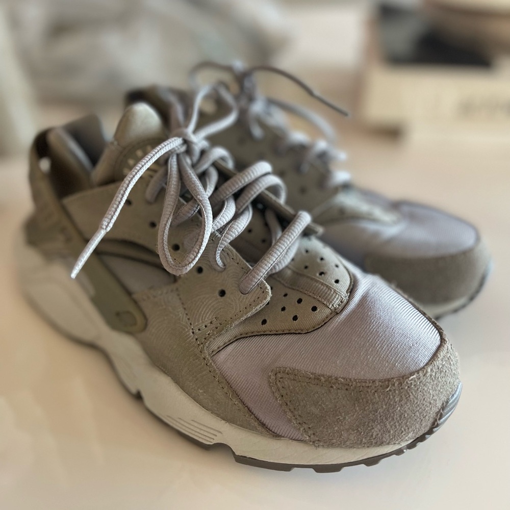 Nike Gray and Tan Women's Sneakers